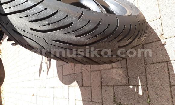 Acheter Occasion Moto Triumph Sprint Bleu à Beitbridge, Matabeleland South Acheter Occasion Moto Triumph Sprint Bleu à Beitbridge, Matabeleland South