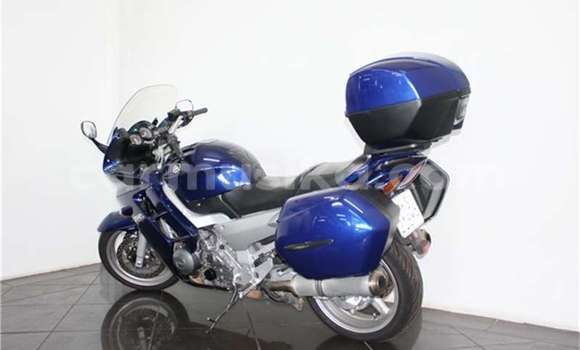Acheter Occasion Moto Yamaha FJR 1300 Gris à Beitbridge, Matabeleland South Acheter Occasion Moto Yamaha FJR 1300 Gris à Beitbridge, Matabeleland South