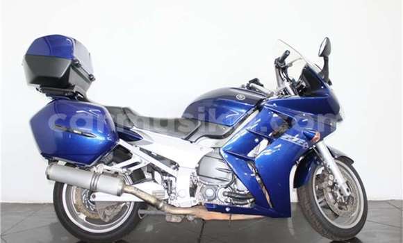 Acheter Occasion Moto Yamaha FJR 1300 Gris à Beitbridge, Matabeleland South Acheter Occasion Moto Yamaha FJR 1300 Gris à Beitbridge, Matabeleland South