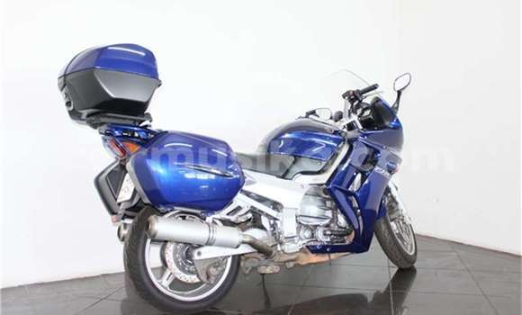 Acheter Occasion Moto Yamaha FJR 1300 Gris à Beitbridge, Matabeleland South Acheter Occasion Moto Yamaha FJR 1300 Gris à Beitbridge, Matabeleland South