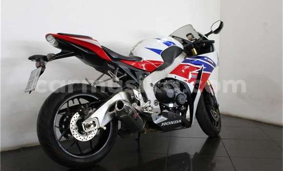 Acheter Occasion Moto Honda CBR Autre à Beitbridge, Matabeleland South Acheter Occasion Moto Honda CBR Autre à Beitbridge, Matabeleland South