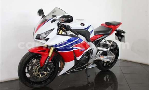 Acheter Occasion Moto Honda CBR Autre à Beitbridge, Matabeleland South Acheter Occasion Moto Honda CBR Autre à Beitbridge, Matabeleland South