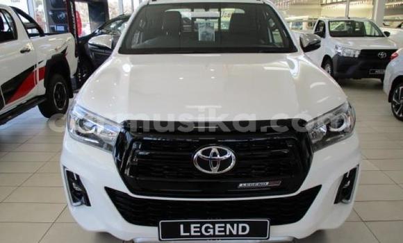 Buy Used Toyota Hilux White Car in Beitbridge in Matabeleland South Buy Used Toyota Hilux White Car in Beitbridge in Matabeleland South