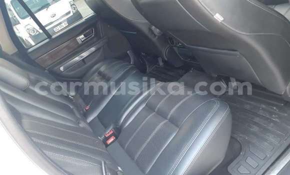 Acheter Occasion Voiture Land Rover Range Rover Blanc à Beitbridge, Matabeleland South Acheter Occasion Voiture Land Rover Range Rover Blanc à Beitbridge, Matabeleland South