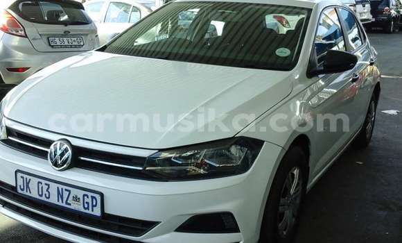 Buy Used Volkswagen Polo White Car in Beitbridge in Matabeleland South Buy Used Volkswagen Polo White Car in Beitbridge in Matabeleland South