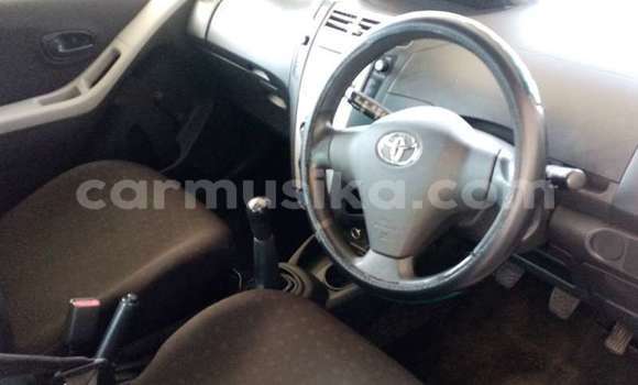 Acheter Occasion Voiture Toyota Yaris Blanc à Beitbridge, Matabeleland South Acheter Occasion Voiture Toyota Yaris Blanc à Beitbridge, Matabeleland South