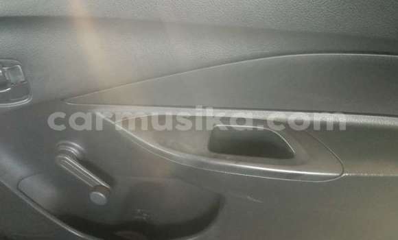 Nunua Ilio tumika Toyota Yaris Nyeusi Gari ndani ya Beitbridge nchini Matabeleland Kusini Nunua Ilio tumika Toyota Yaris Nyeusi Gari ndani ya Beitbridge nchini Matabeleland Kusini