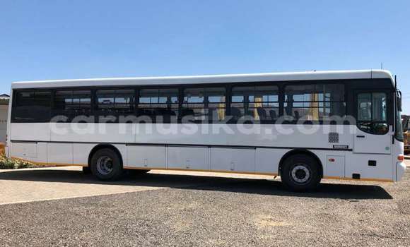 Acheter Occasion Voiture Mercedes‒Benz 300–Series Blanc à Beitbridge, Matabeleland South Acheter Occasion Voiture Mercedes‒Benz 300–Series Blanc à Beitbridge, Matabeleland South