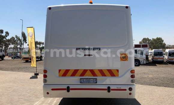 Acheter Occasion Voiture Mercedes‒Benz 300–Series Blanc à Beitbridge, Matabeleland South Acheter Occasion Voiture Mercedes‒Benz 300–Series Blanc à Beitbridge, Matabeleland South