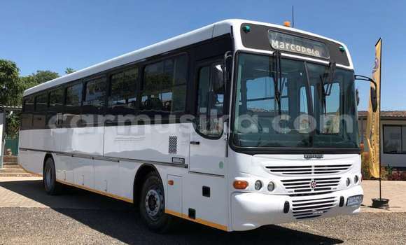 Acheter Occasion Voiture Mercedes‒Benz 300–Series Blanc à Beitbridge, Matabeleland South Acheter Occasion Voiture Mercedes‒Benz 300–Series Blanc à Beitbridge, Matabeleland South