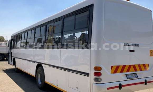 Nunua Ilio tumika Mercedes‒Benz M-klasse Nyingine Gari ndani ya Beitbridge nchini Matabeleland Kusini Nunua Ilio tumika Mercedes‒Benz M-klasse Nyingine Gari ndani ya Beitbridge nchini Matabeleland Kusini