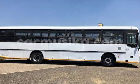 Nunua Ilio tumika Mercedes‒Benz M-klasse Nyingine Gari ndani ya Beitbridge nchini Matabeleland Kusini Nunua Ilio tumika Mercedes‒Benz M-klasse Nyingine Gari ndani ya Beitbridge nchini Matabeleland Kusini