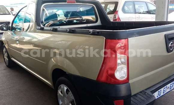 Tenga Tsaru Nissan NV200 Sirivha Mota in Beitbridge in Matabeleland South