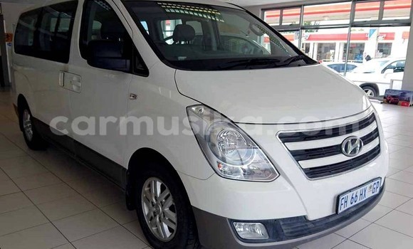 Nunua Ilio tumika Hyundai H1 Nyeupe Gari ndani ya Avondale nchini Harare