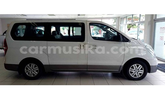 Tenga Tsaru Hyundai H1 Chena Mota in Avondale in Harare Tenga Tsaru Hyundai H1 Chena Mota in Avondale in Harare