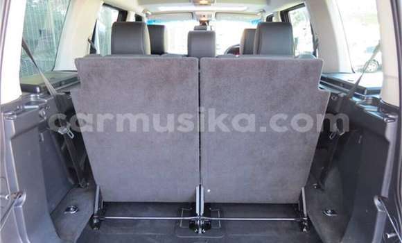 Acheter Occasion Voiture Land Rover Range Rover Blanc à Beitbridge, Matabeleland South Acheter Occasion Voiture Land Rover Range Rover Blanc à Beitbridge, Matabeleland South