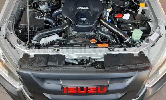 Acheter Occasion Voiture Isuzu KB Gris à Beitbridge, Matabeleland South Acheter Occasion Voiture Isuzu KB Gris à Beitbridge, Matabeleland South