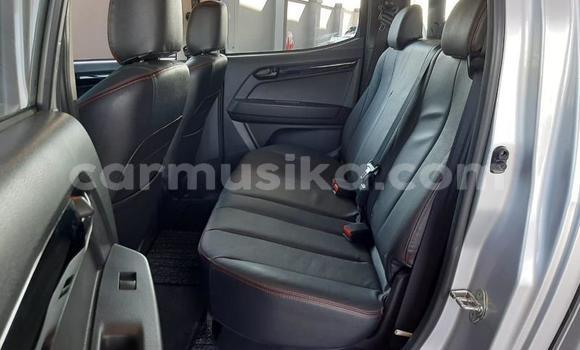 Acheter Occasion Voiture Isuzu KB Gris à Beitbridge, Matabeleland South Acheter Occasion Voiture Isuzu KB Gris à Beitbridge, Matabeleland South