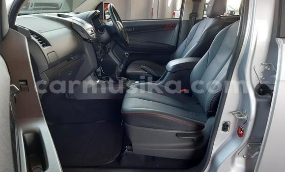 Acheter Occasion Voiture Isuzu KB Gris à Beitbridge, Matabeleland South Acheter Occasion Voiture Isuzu KB Gris à Beitbridge, Matabeleland South