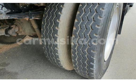 Acheter Occasion Voiture Nissan Urvan Blanc à Beitbridge, Matabeleland South Acheter Occasion Voiture Nissan Urvan Blanc à Beitbridge, Matabeleland South