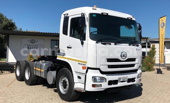 Acheter Occasion Voiture Nissan Urvan Blanc à Beitbridge, Matabeleland South