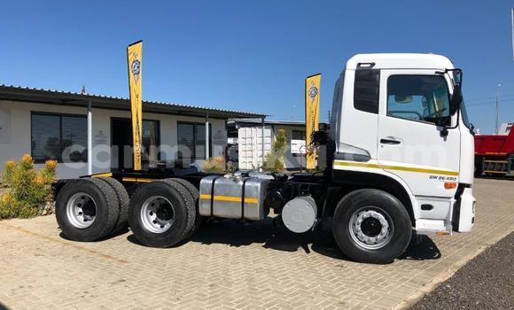 Tenga Tsaru Nissan Urvan Chena Mota in Beitbridge in Matabeleland South Tenga Tsaru Nissan Urvan Chena Mota in Beitbridge in Matabeleland South