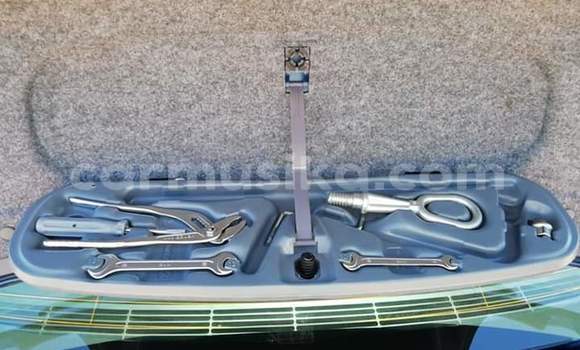 Tenga Tsaru BMW 3–Series Bhuruu Mota in Avondale in Harare Tenga Tsaru BMW 3–Series Bhuruu Mota in Avondale in Harare