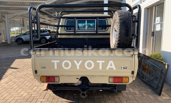 Tenga Tsaru Toyota Land Cruiser Prado Beige Mota in Beitbridge in Matabeleland South Tenga Tsaru Toyota Land Cruiser Prado Beige Mota in Beitbridge in Matabeleland South