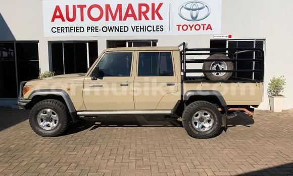 Tenga Tsaru Toyota Land Cruiser Prado Beige Mota in Beitbridge in Matabeleland South Tenga Tsaru Toyota Land Cruiser Prado Beige Mota in Beitbridge in Matabeleland South