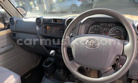 Tenga Tsaru Toyota Land Cruiser Prado Beige Mota in Beitbridge in Matabeleland South Tenga Tsaru Toyota Land Cruiser Prado Beige Mota in Beitbridge in Matabeleland South