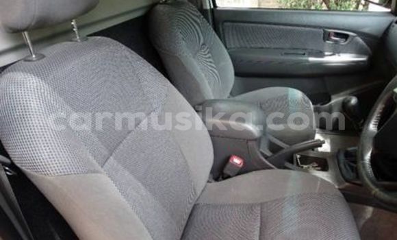 Acheter Occasion Voiture Toyota Hilux Blanc à Beitbridge, Matabeleland South Acheter Occasion Voiture Toyota Hilux Blanc à Beitbridge, Matabeleland South