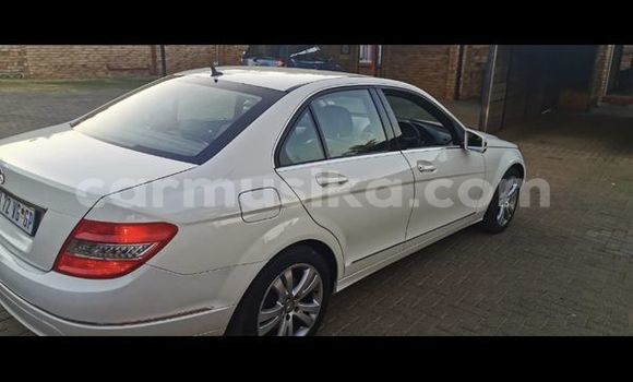 Buy Used Mercedes‒Benz C–Class White Car in Harare in Harare Buy Used Mercedes‒Benz C–Class White Car in Harare in Harare