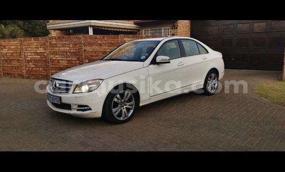 Buy Used Mercedes‒Benz C–Class White Car in Harare in Harare Buy Used Mercedes‒Benz C–Class White Car in Harare in Harare