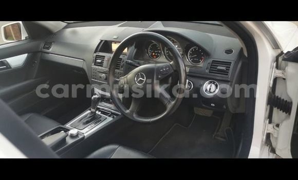 Buy Used Mercedes‒Benz C–Class White Car in Harare in Harare Buy Used Mercedes‒Benz C–Class White Car in Harare in Harare
