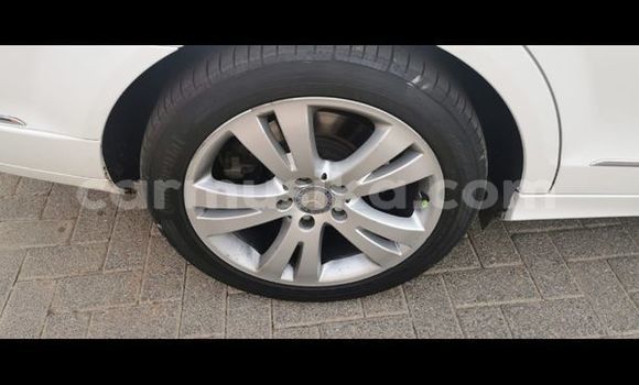 Buy Used Mercedes‒Benz C–Class White Car in Harare in Harare Buy Used Mercedes‒Benz C–Class White Car in Harare in Harare