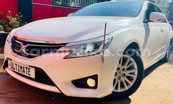 Nunua Ilio tumika Toyota Mark X Nyeupe Gari ndani ya Beitbridge nchini Matabeleland Kusini