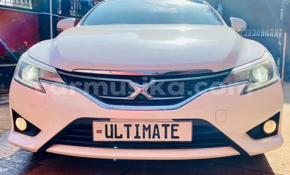 Acheter Occasion Voiture Toyota Mark X Blanc à Beitbridge, Matabeleland South Acheter Occasion Voiture Toyota Mark X Blanc à Beitbridge, Matabeleland South