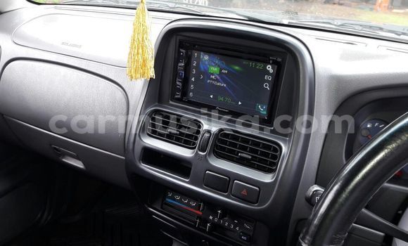 Acheter Occasion Voiture Nissan Hardbody Noir à Beitbridge, Matabeleland South Acheter Occasion Voiture Nissan Hardbody Noir à Beitbridge, Matabeleland South