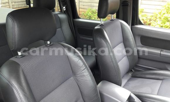 Acheter Occasion Voiture Nissan Hardbody Noir à Beitbridge, Matabeleland South Acheter Occasion Voiture Nissan Hardbody Noir à Beitbridge, Matabeleland South