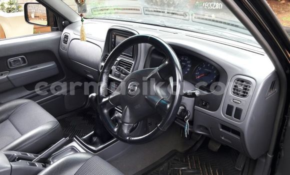Acheter Occasion Voiture Nissan Hardbody Noir à Beitbridge, Matabeleland South Acheter Occasion Voiture Nissan Hardbody Noir à Beitbridge, Matabeleland South