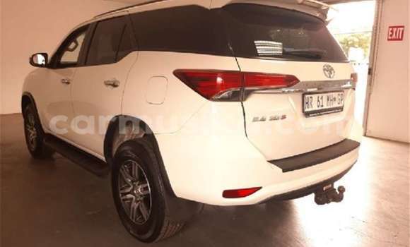 Buy Used Toyota Fortuner White Car in Beitbridge in Matabeleland South Buy Used Toyota Fortuner White Car in Beitbridge in Matabeleland South