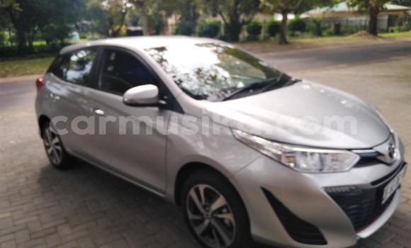 Buy Used Toyota Yaris Silver Car in Beitbridge in Matabeleland South Buy Used Toyota Yaris Silver Car in Beitbridge in Matabeleland South