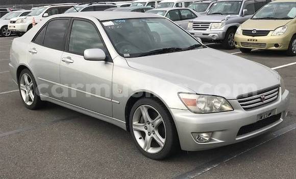 Nunua Imported Toyota Altezza Nyeupe Gari ndani ya Beitbridge nchini Matabeleland Kusini