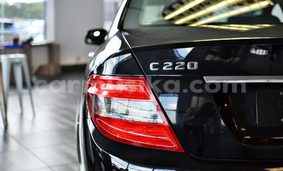 Tenga Tsaru Mercedes‒Benz C-klasse Nhema Mota in Mutare in Manicaland Tenga Tsaru Mercedes‒Benz C-klasse Nhema Mota in Mutare in Manicaland