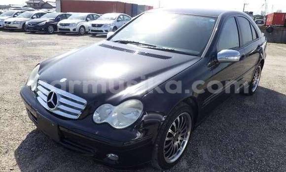 Tenga Tsaru Mercedes‒Benz E–Class Nhema Mota in Beitbridge in Matabeleland South Tenga Tsaru Mercedes‒Benz E–Class Nhema Mota in Beitbridge in Matabeleland South