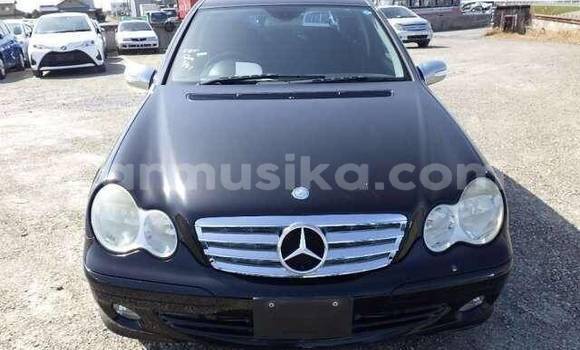 Tenga Tsaru Mercedes‒Benz E–Class Nhema Mota in Beitbridge in Matabeleland South Tenga Tsaru Mercedes‒Benz E–Class Nhema Mota in Beitbridge in Matabeleland South