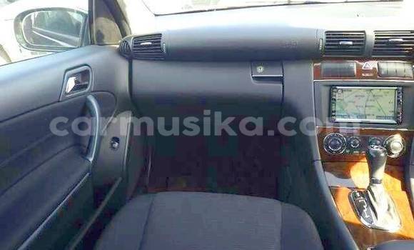 Tenga Tsaru Mercedes‒Benz E–Class Nhema Mota in Beitbridge in Matabeleland South Tenga Tsaru Mercedes‒Benz E–Class Nhema Mota in Beitbridge in Matabeleland South