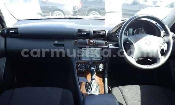 Tenga Tsaru Mercedes‒Benz E–Class Nhema Mota in Beitbridge in Matabeleland South Tenga Tsaru Mercedes‒Benz E–Class Nhema Mota in Beitbridge in Matabeleland South