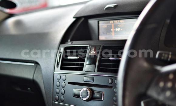 Tenga Tsaru Mercedes‒Benz C-klasse Nhema Mota in Mutare in Manicaland Tenga Tsaru Mercedes‒Benz C-klasse Nhema Mota in Mutare in Manicaland