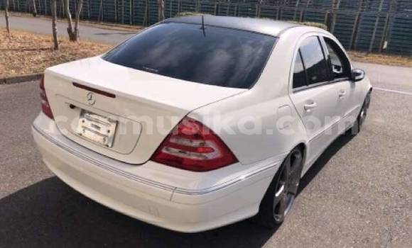 Buy Used Mercedes‒Benz E–Class White Car in Beitbridge in Matabeleland South Buy Used Mercedes‒Benz E–Class White Car in Beitbridge in Matabeleland South